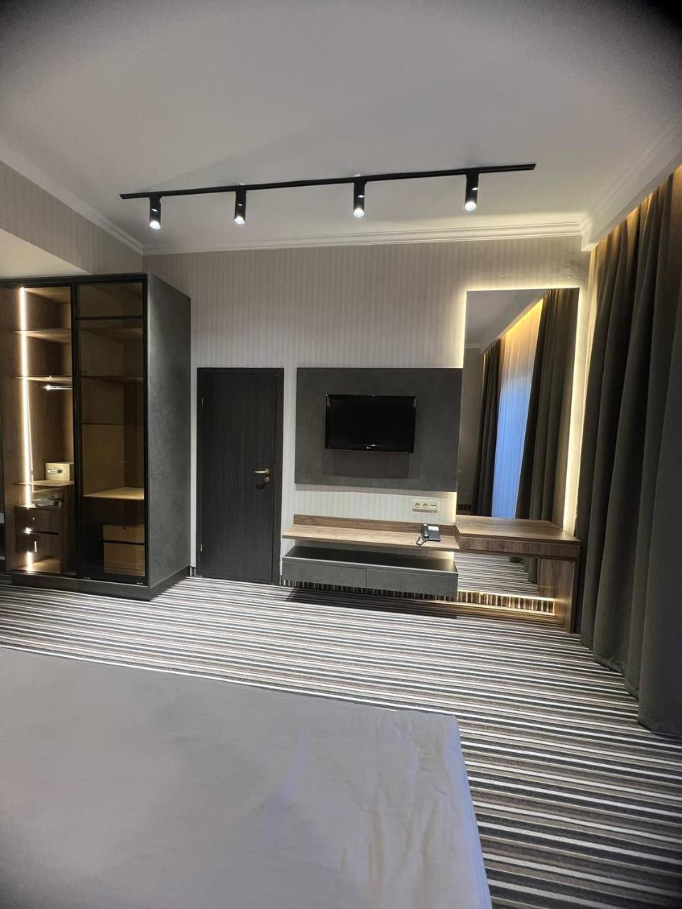 שימקנט Sapar Standart Hotel מראה חיצוני תמונה